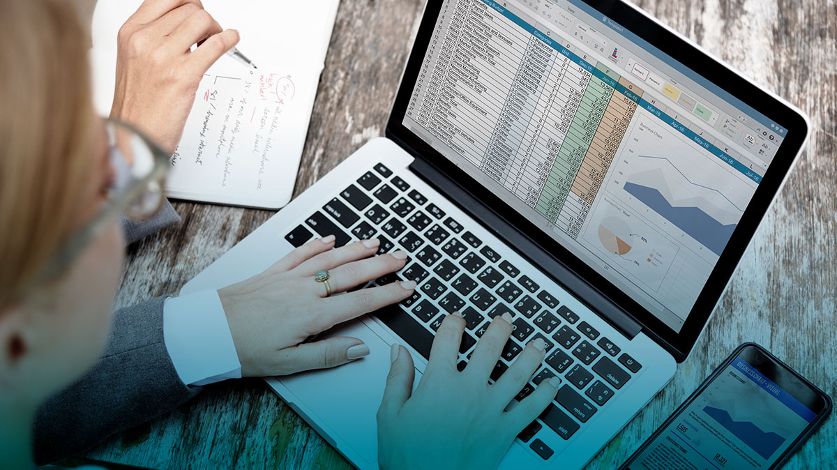 SEO Competitor Analysis Track and Outrank Your Competitor Keywords